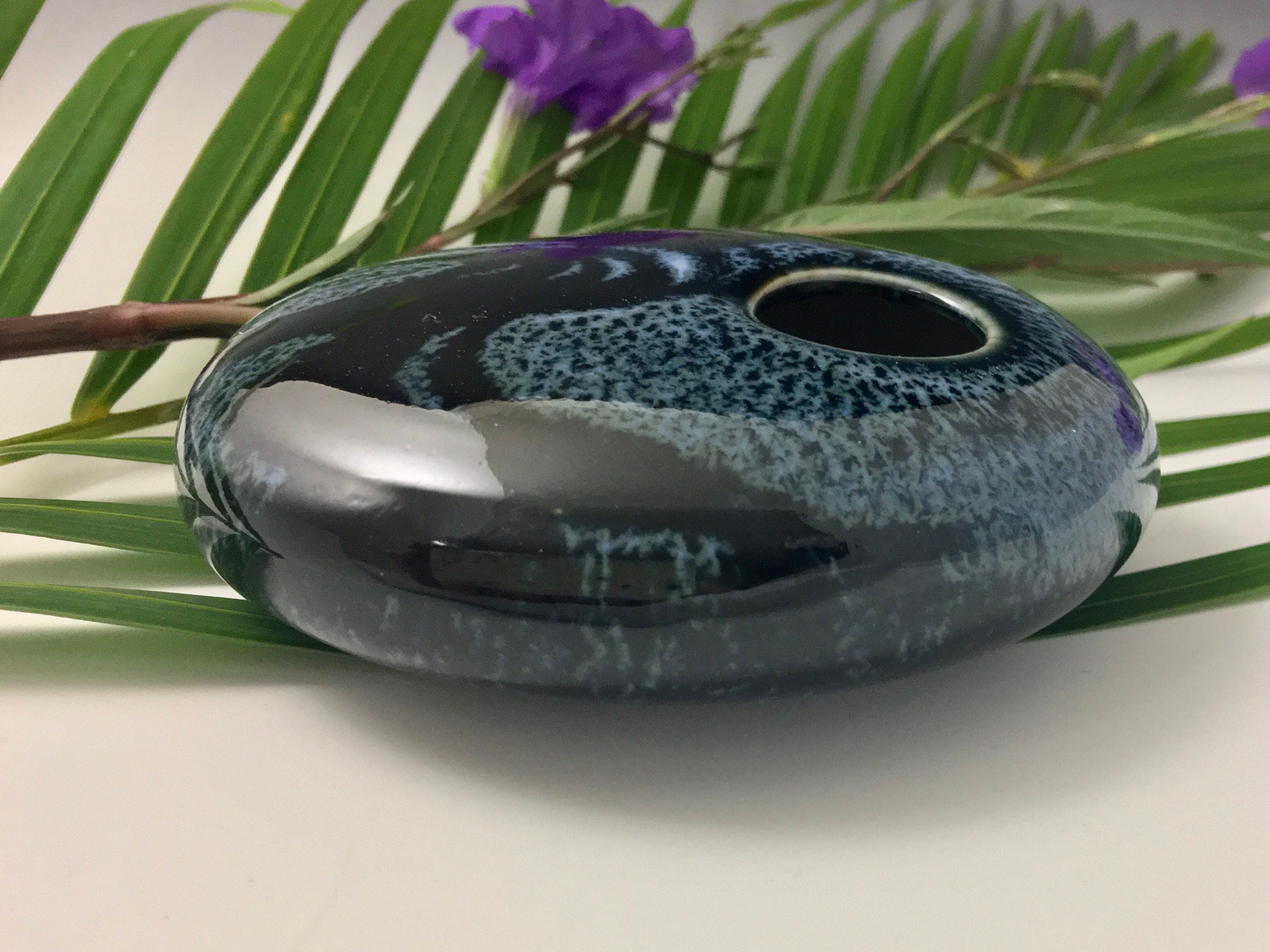 Ikebana Flower Vase Pin Frog Porcelain Vase With Flower Frog 