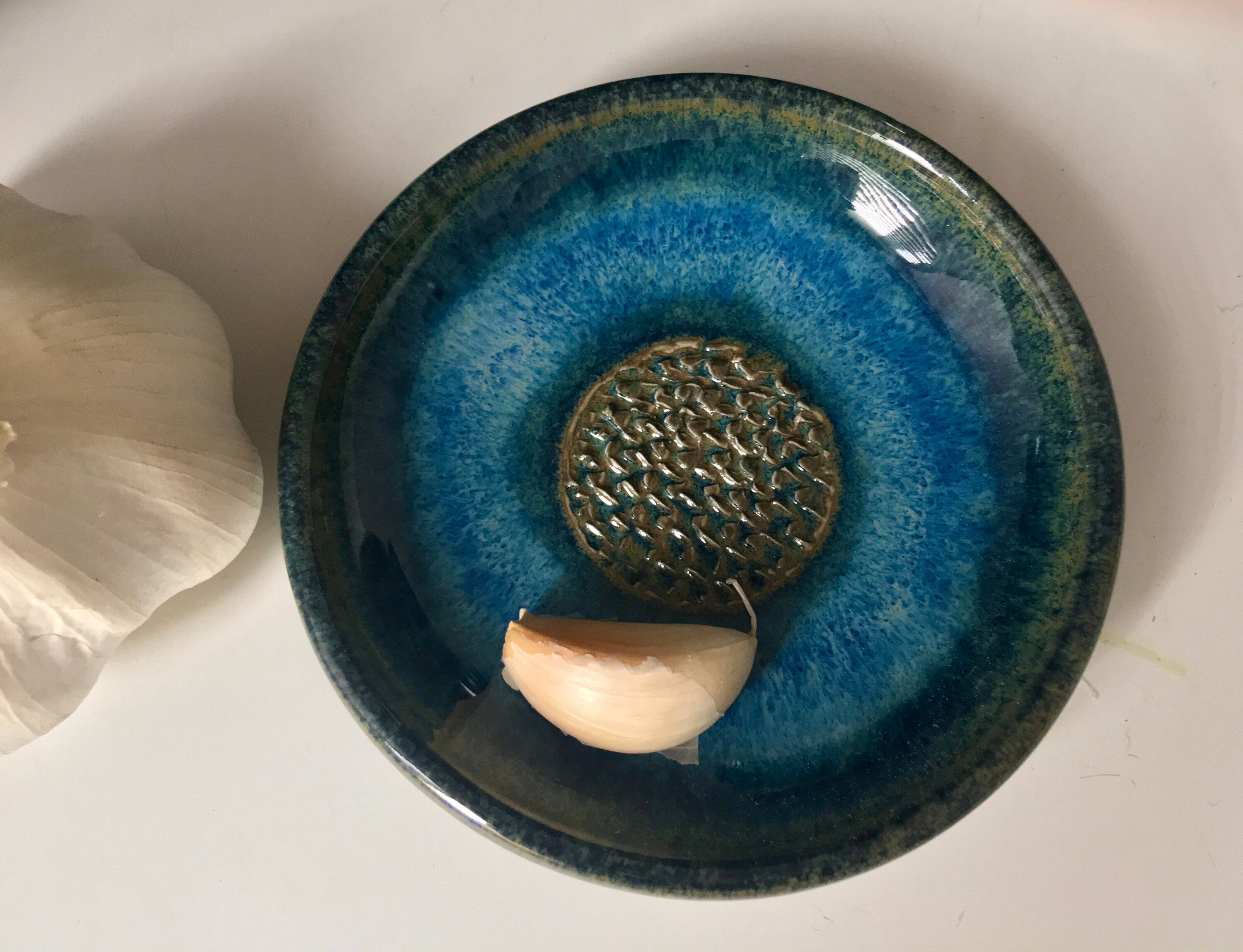 Garlic Grater Plate, Ceramic Garlic or Ginger Mincing Dish, oil and herb dipping, serving bowl