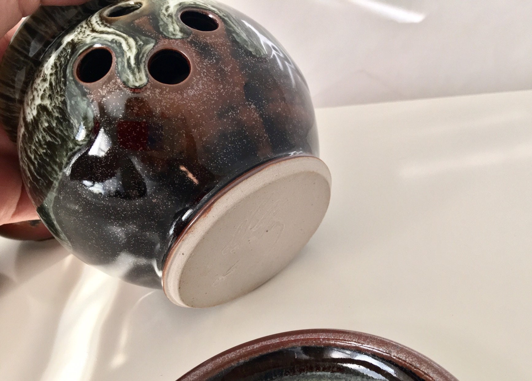 Garlic Cellar Keeper, Keep garlic cool and dry storage jar container