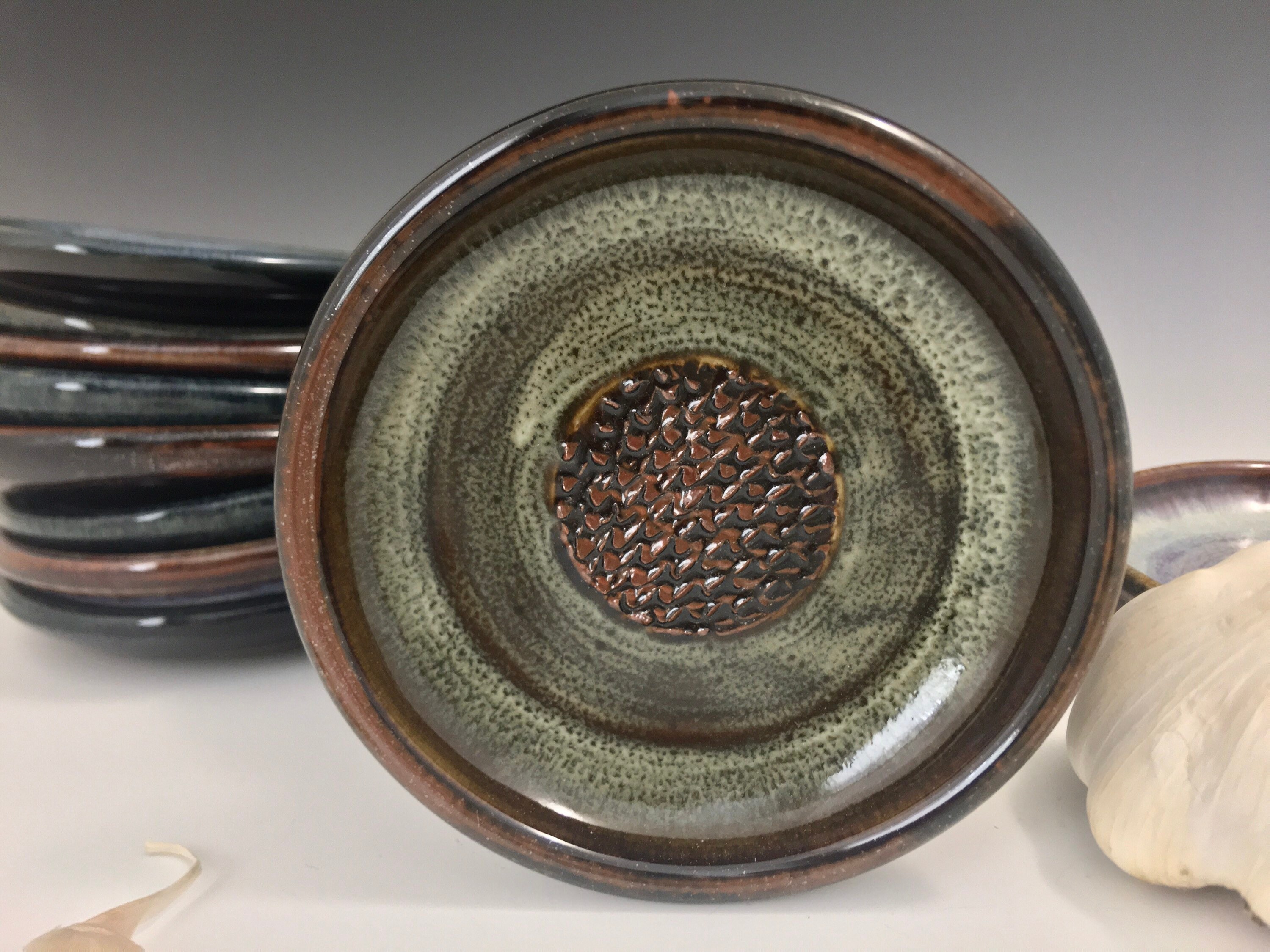 Garlic Grater Plate, Ceramic Garlic or Ginger Mincing Dish, oil and