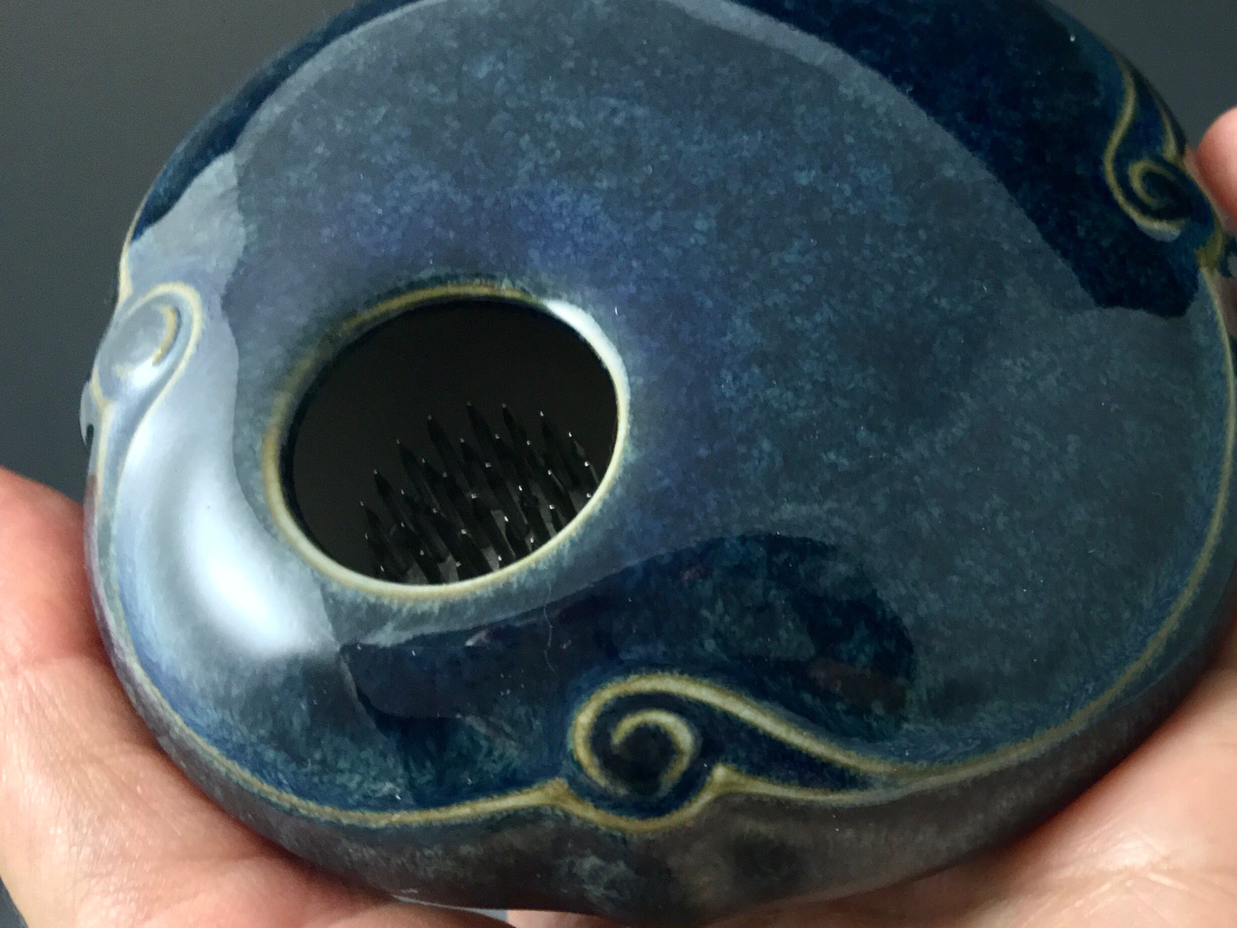 Flower vase, Pin Frog, Ikebana, Japanese flower arranging, porcelain