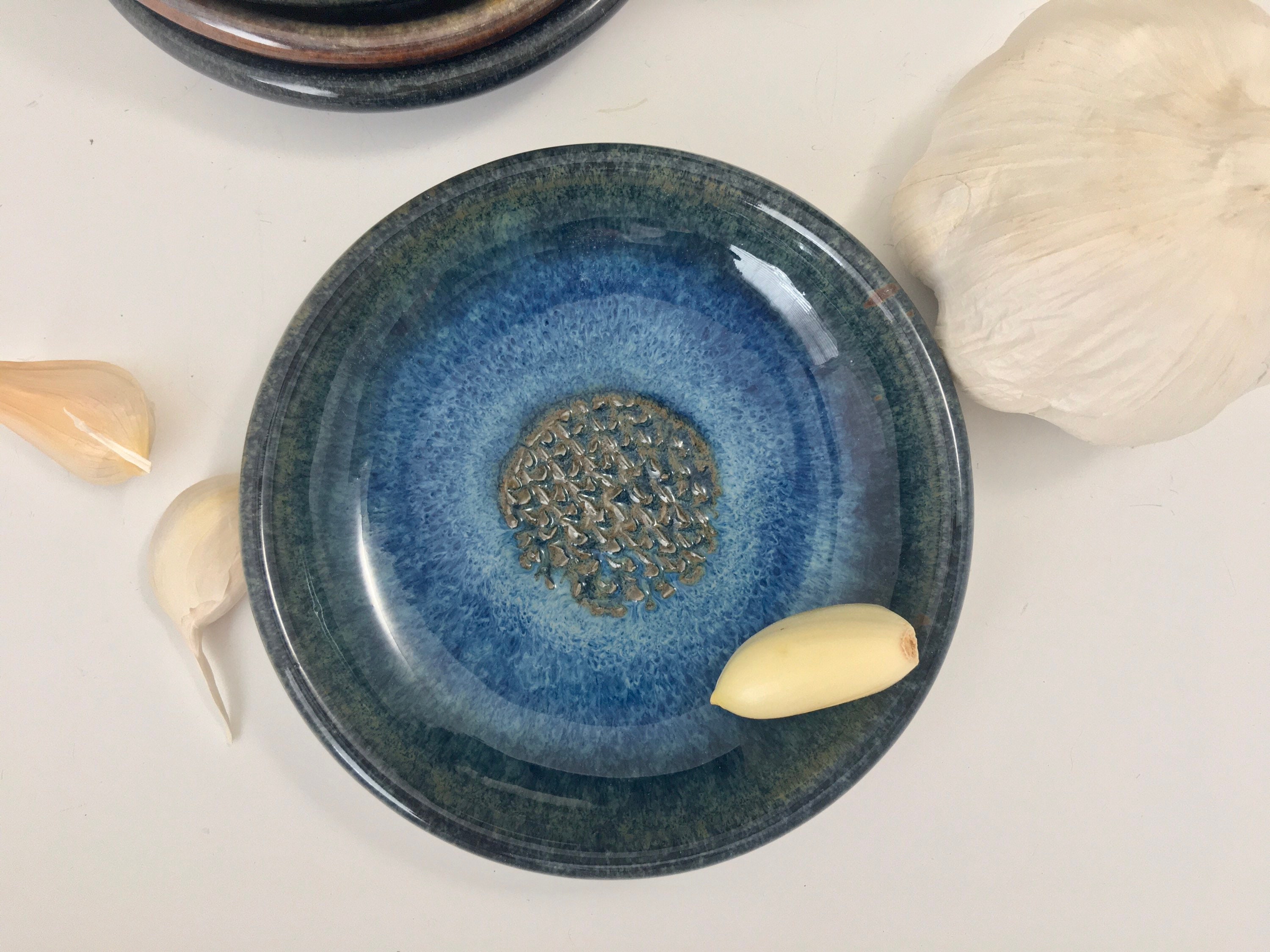 Garlic Grater Plate, Ceramic Garlic or Ginger Mincing Dish, oil and