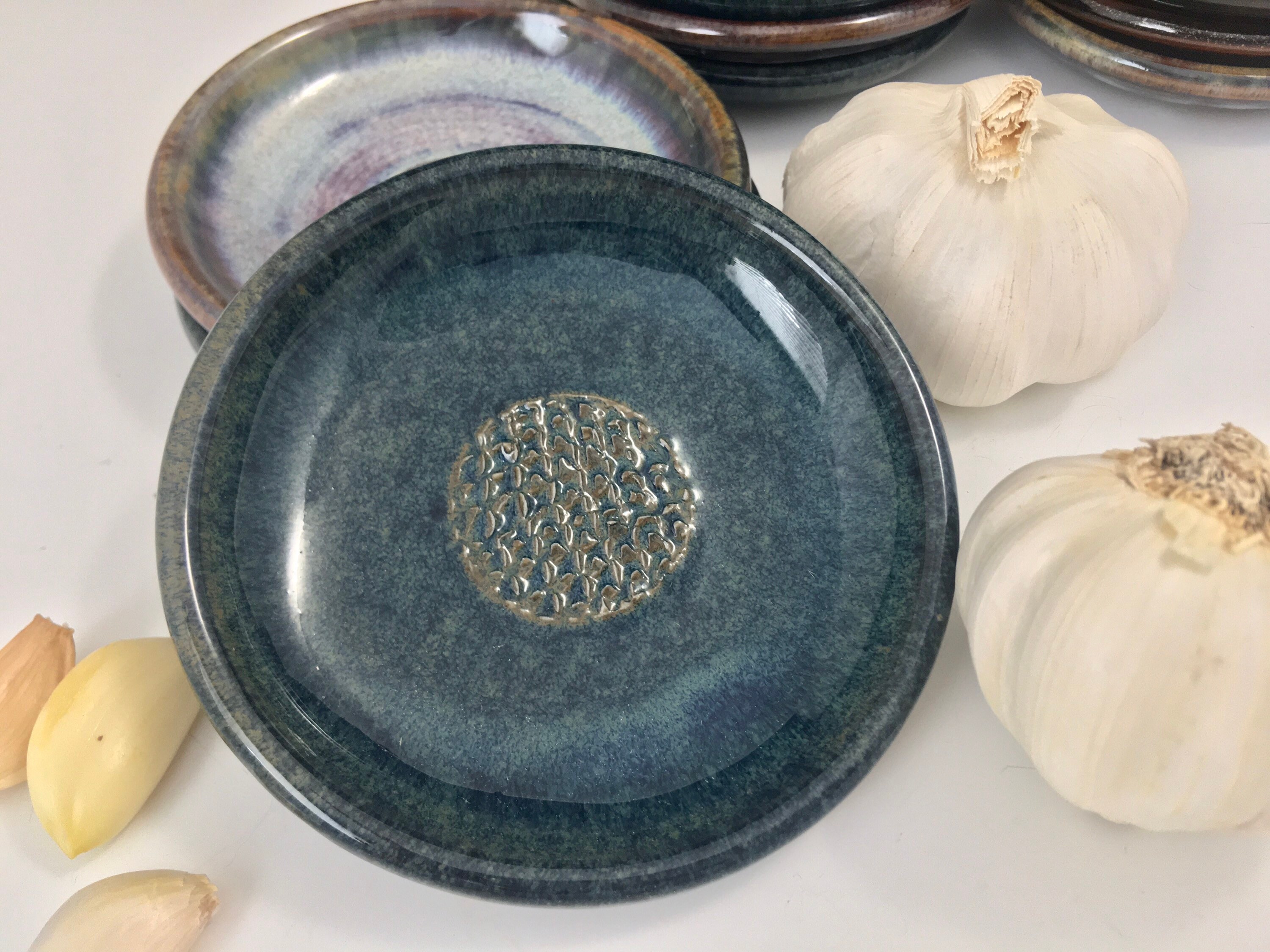 Garlic Grater Plate, Ceramic Garlic or Ginger Mincing Dish, oil and