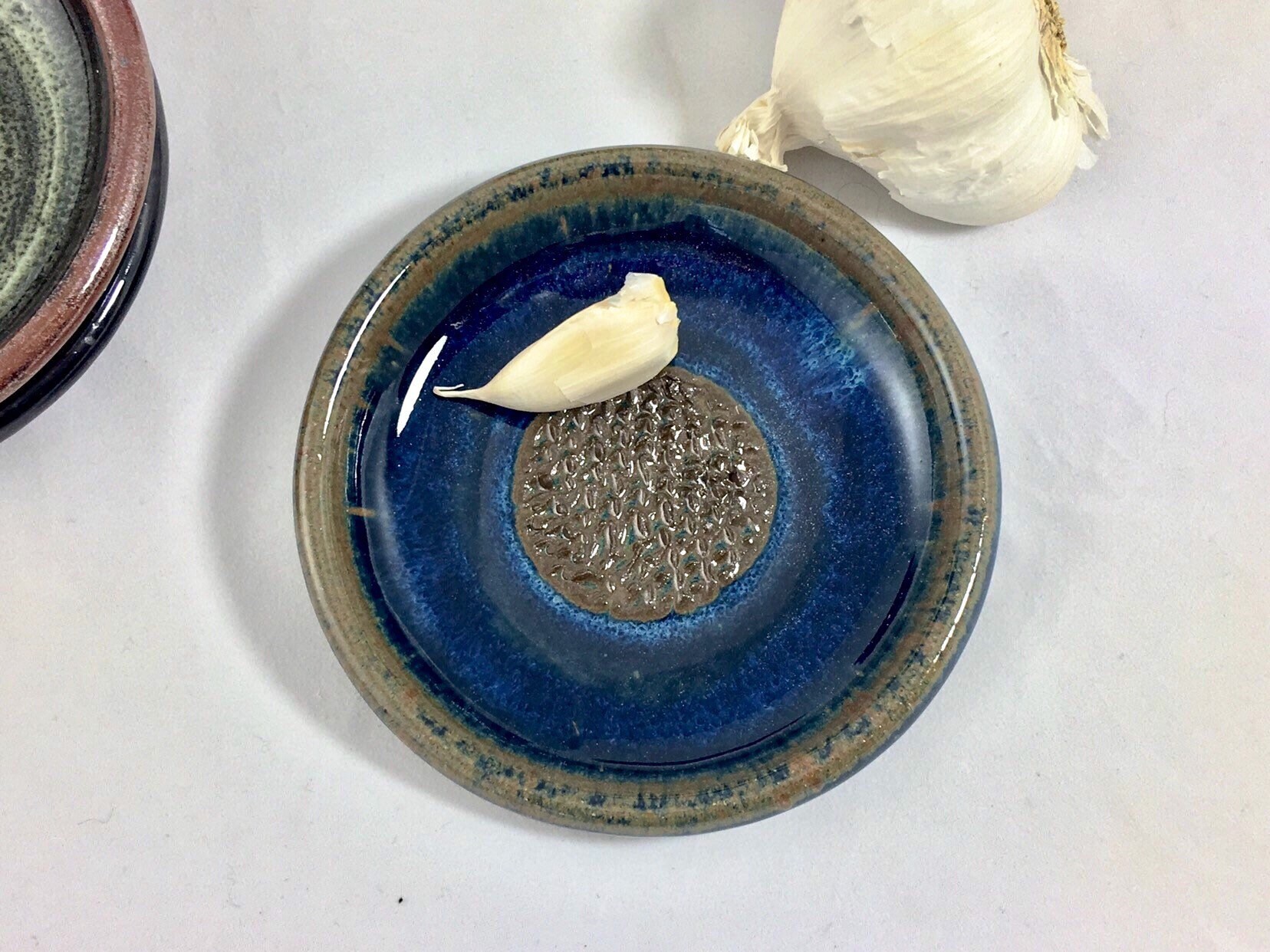 Garlic Grater Plate, Ceramic Garlic or Ginger Mincing Dish, oil and