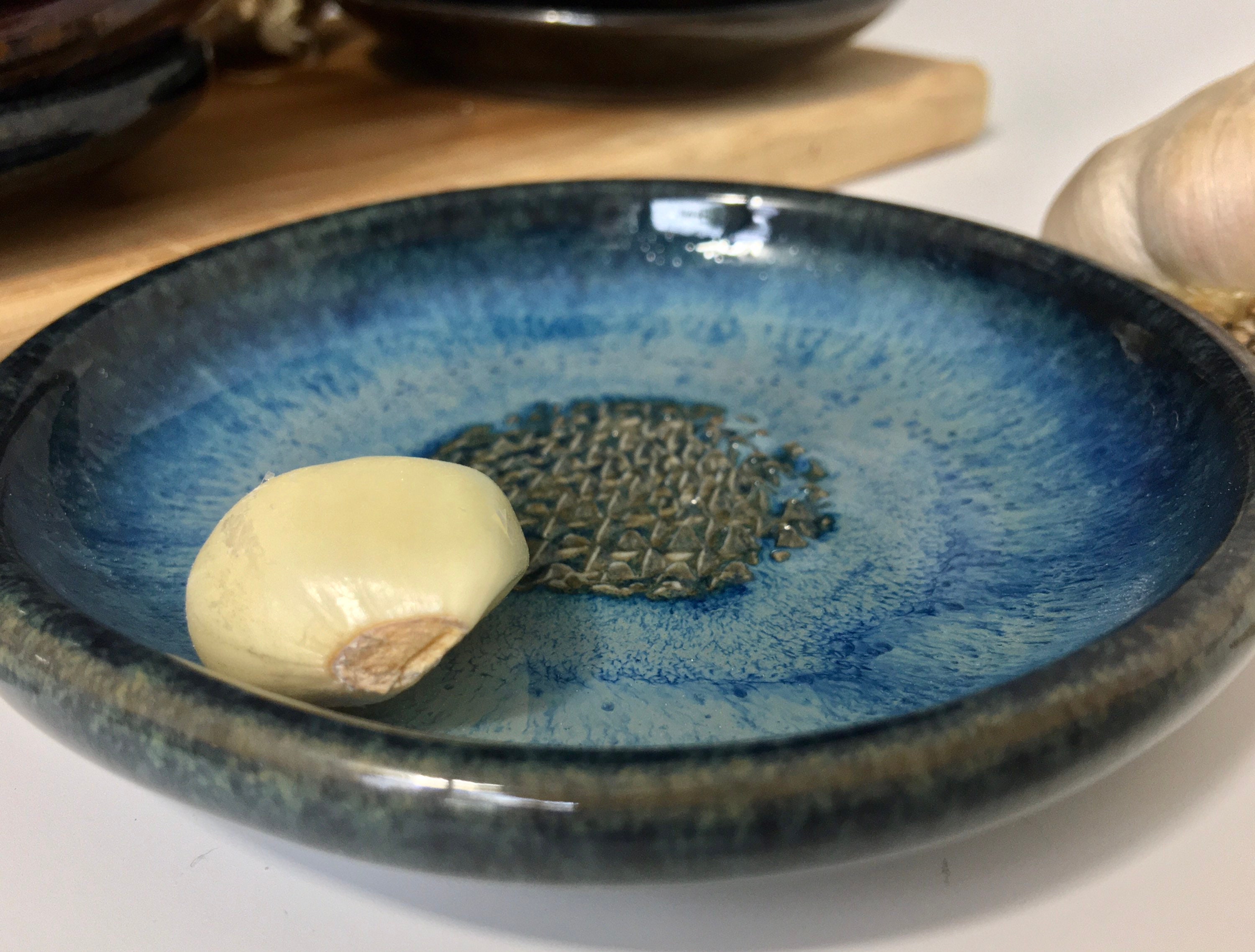 Garlic Grater Plate, Ceramic Garlic or Ginger Mincing Dish, oil and