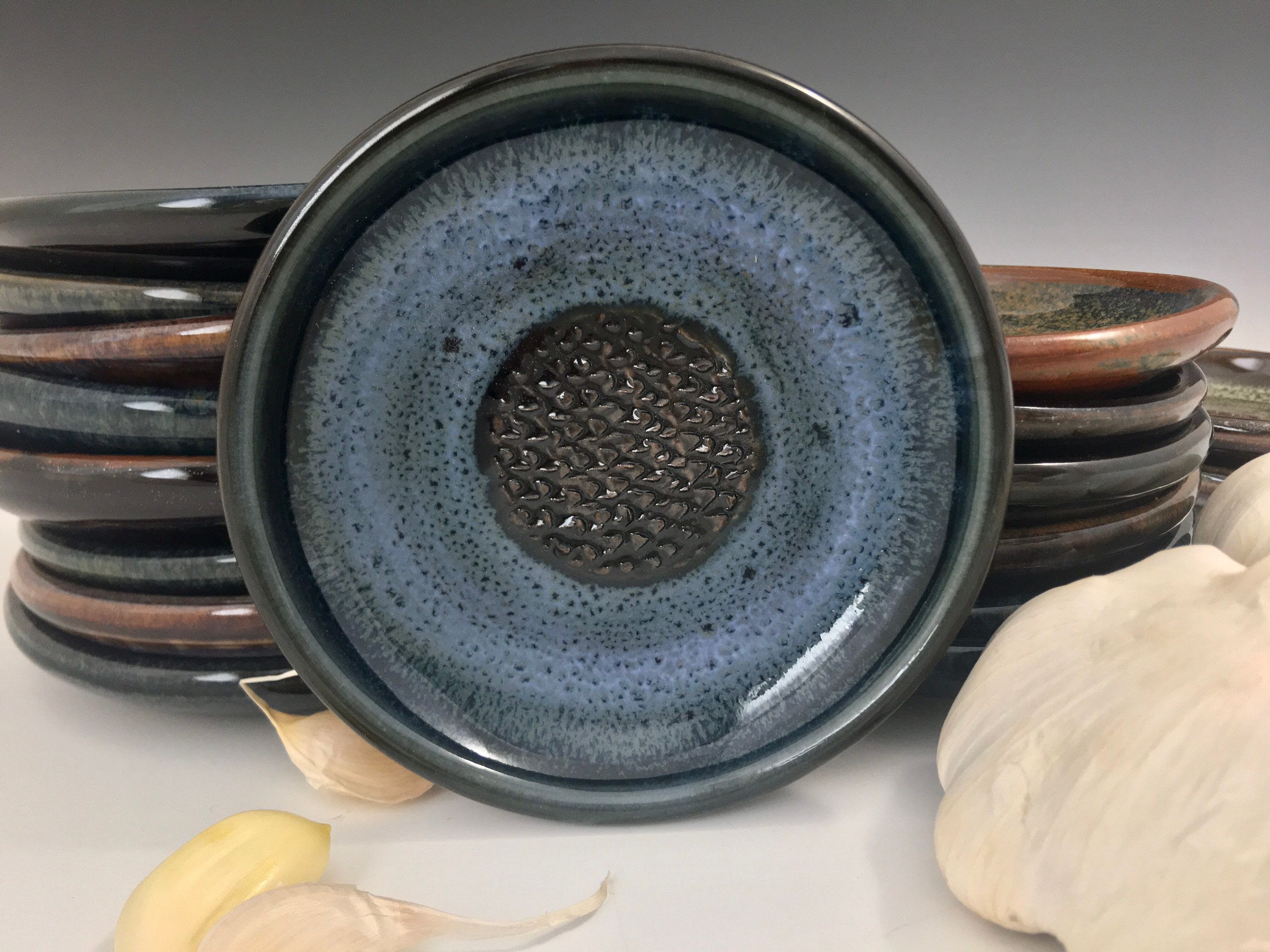 Garlic Grater Plate, Ceramic Garlic or Ginger Mincing Dish, oil and