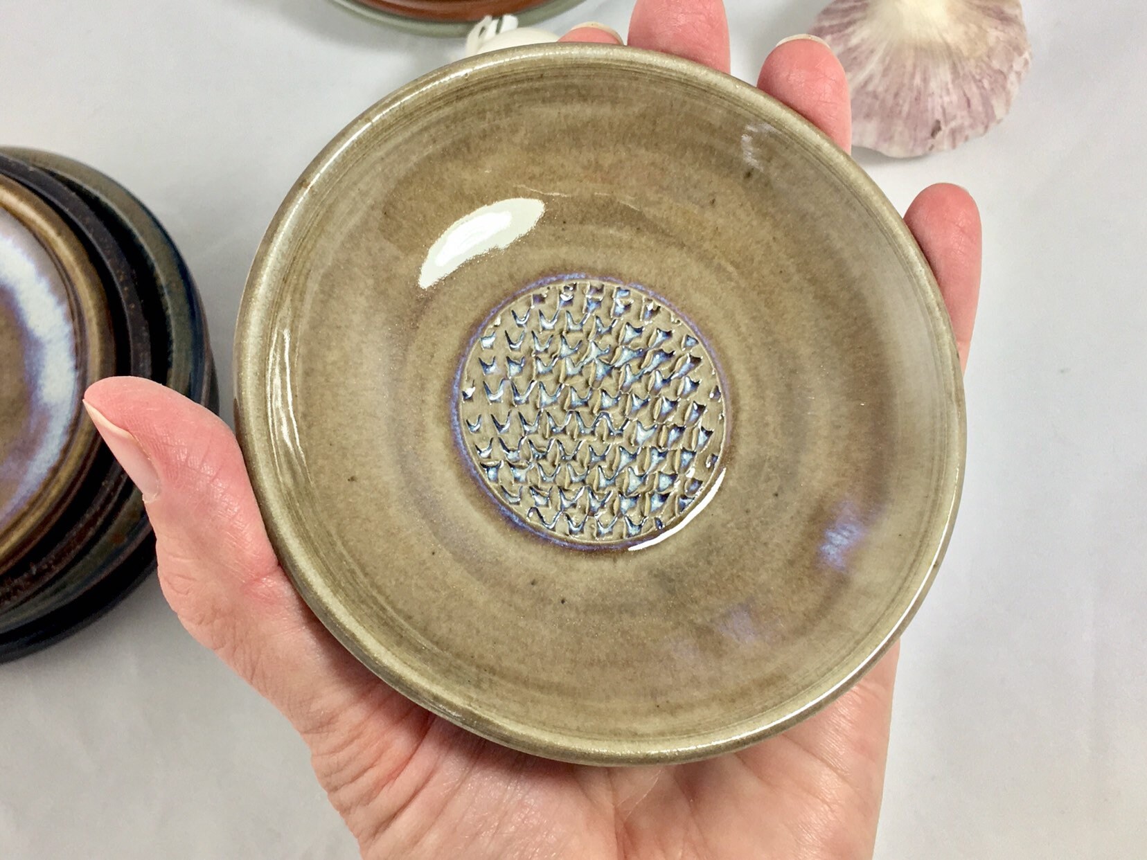 Garlic Grater Plate, Ceramic Garlic or Ginger Mincing Dish, oil and