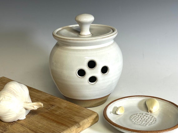 Garlic Cellar, Keeper, Keep garlic cool and dry, ceramic storage jar, with air holes, white, modern farmhouse, vented jar for garlic storage