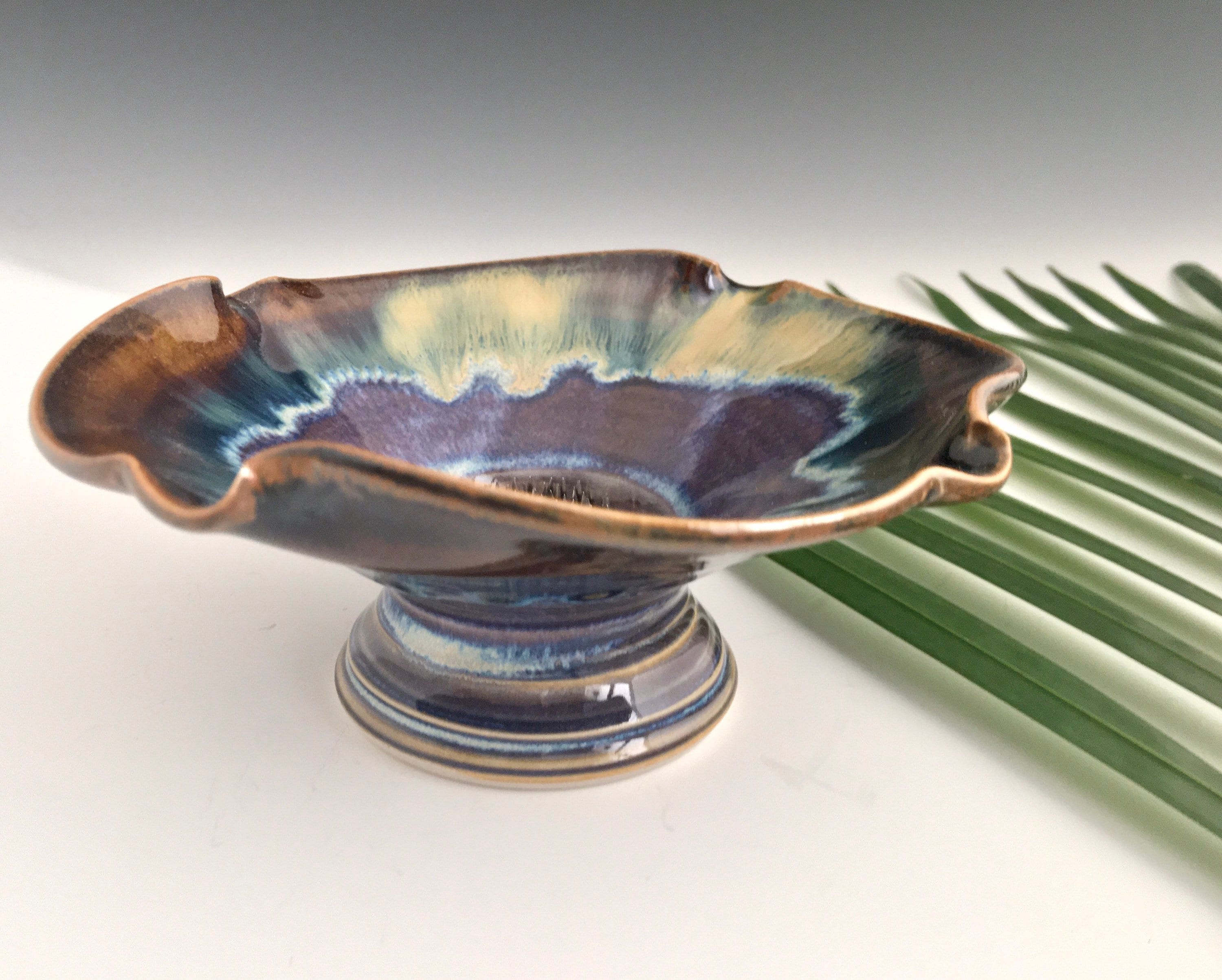 Ikebana vase with Pin Frog, Japanese Style Flower Arranging Vase