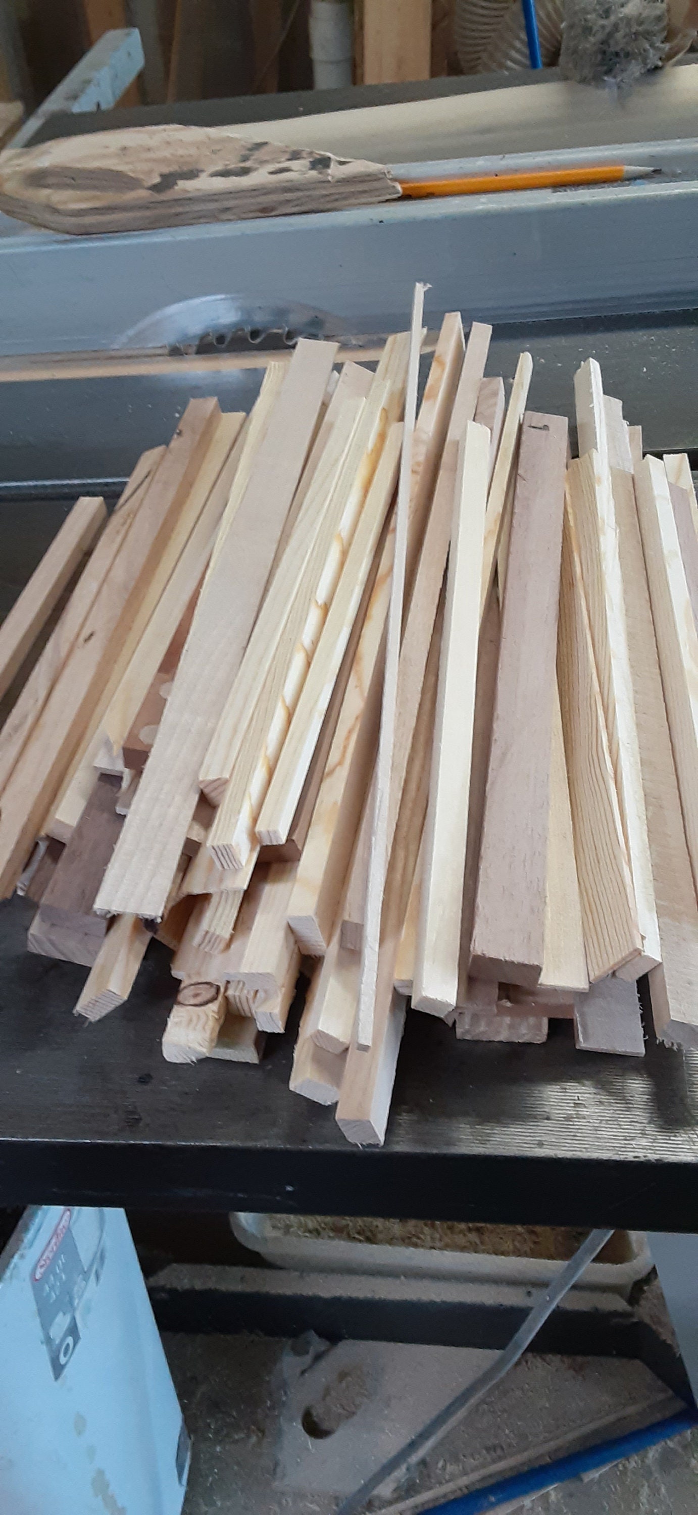 80 piece bundle of mixed wood thin strips