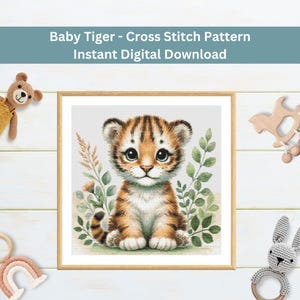 Könnte beinhalten: Kreuzstichmuster mit einem niedlichen Babytiger mit orange-schwarzen Streifen, der in einer grünen, grünen Umgebung sitzt. Das Muster trägt den Titel "Baby Tiger - Cross Stitch Pattern Instant Digital Download".