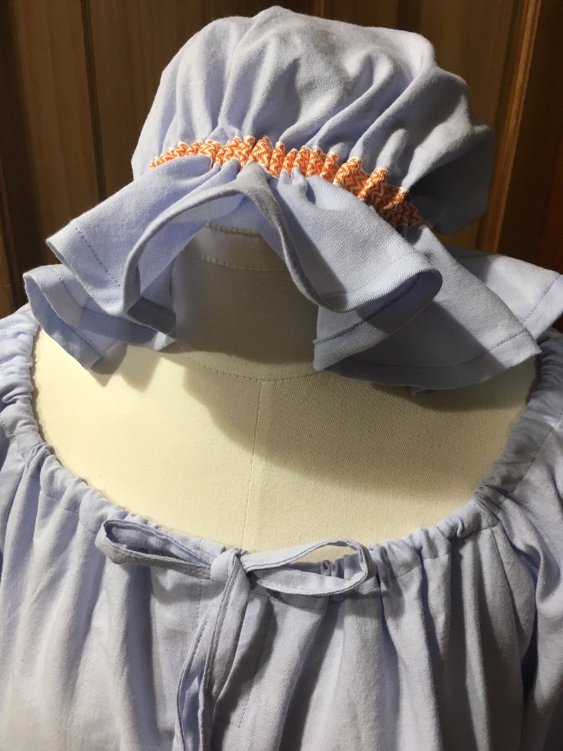 Misses Poet/'s Pajamas Size L in Ever-So-Soft 100/% Cotton with Intricate Laced Edge Hem Adjustable Peasant Neckline /& Bonus Sleep Bonnet!