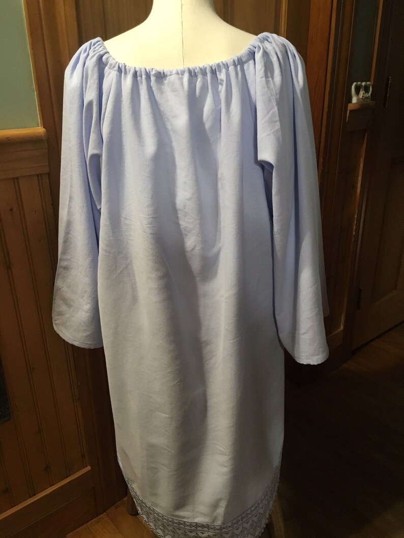 Misses Poet/'s Pajamas Size L in Ever-So-Soft 100/% Cotton with Intricate Laced Edge Hem Adjustable Peasant Neckline /& Bonus Sleep Bonnet!