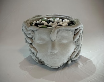 6” Protectress Concrete Planter