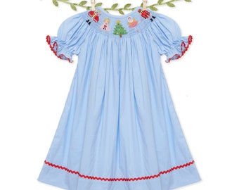 girls smocked clothing