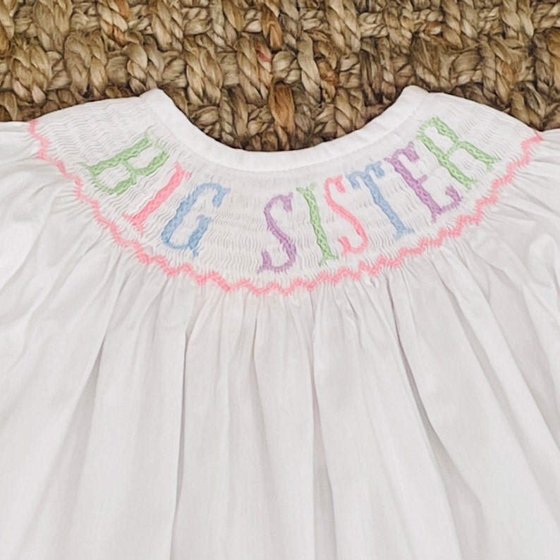 Big Sister Gesmokte jurk in pastelkleuren Genderneutraal, Bishop Style, Gender Reveal Party, Coördinerende broer & zus outfits afbeelding 1