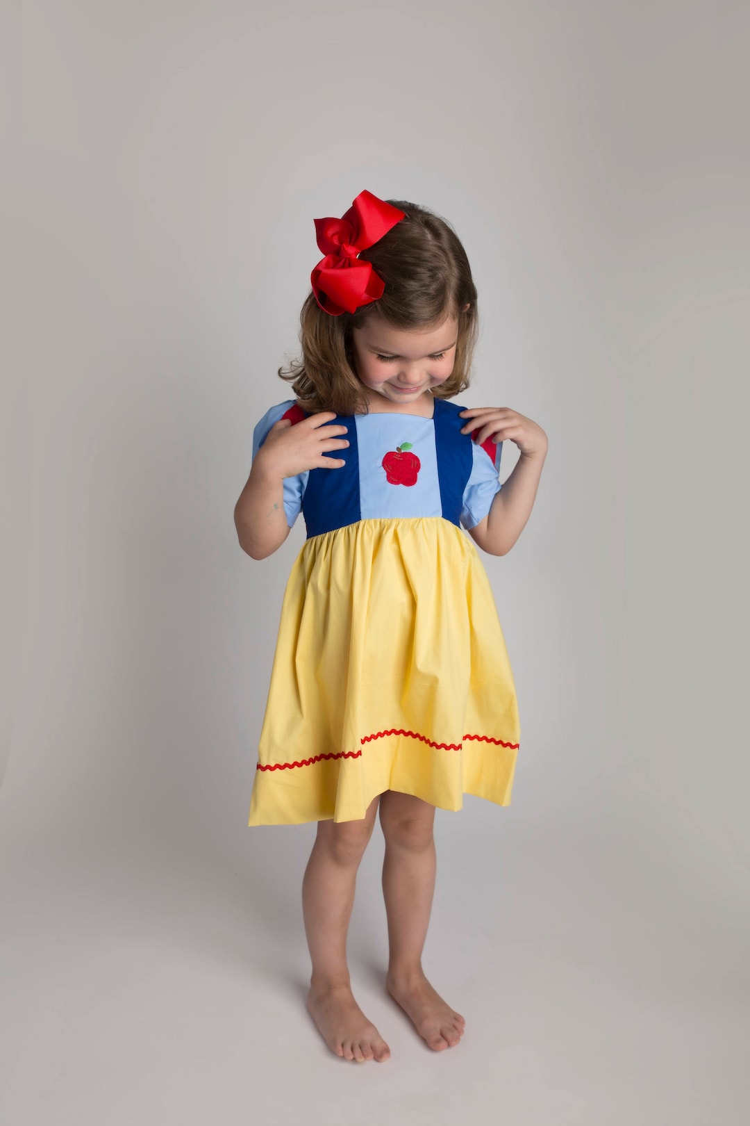 VMAGNES Short Dress - Snow White main image 0