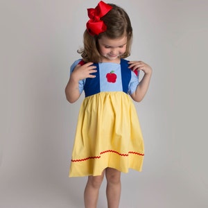 Princess dress - Snow White Inspired with Hand Embroidered Apple, Soft Halloween costume, Perfect for Disney Trip, washable 196 *H
