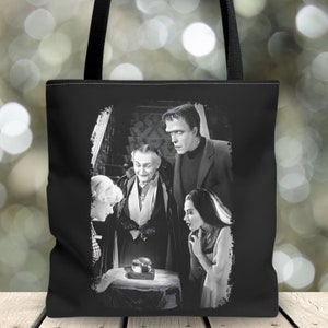 Bonita bolsa de mano de Los Munsters, gótica, alternativa, gótica, estética, clásica ocultista, monstruos icónicos, amante del terror, mochila, bolso, idea de regalo