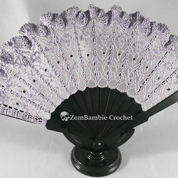 Skull Hand Fan - Crochet skull fan - Beaded - Light Lavender - Skull Fan - Gothic Fan - Crochet hand fan - goth crochet - crochet lace fan