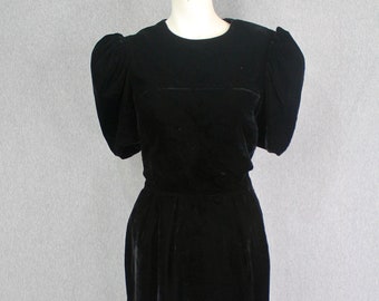 1980s - Lillie Rubin - Black Velvet Cocktail Dress - Sexy Back - Puff Sleeve - Size 8