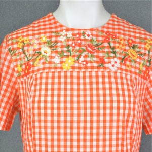 1960s Gingham Embroidered Shift Estimated size image 1