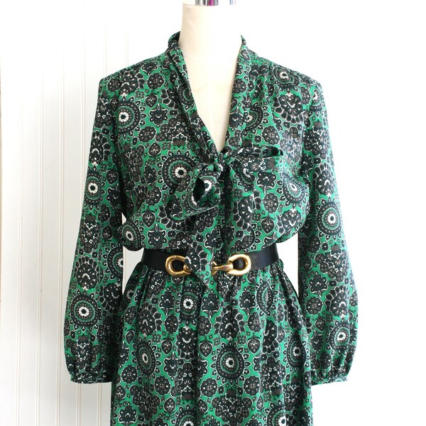 Juicy Couture does the  1970-80s  - Pussy Bow - Elastic waist - Marked size M