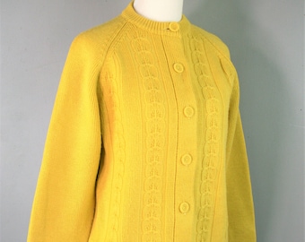 Colonel Mustard in the Library - Kimlon Cardigan - Marked size M