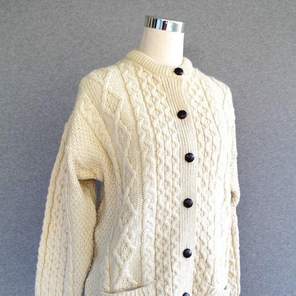 Sheeeeep - Lamb - Cottagecore - Cable Knit - Cardigan - Marked size L - Wool - by Country Scene , Great Britian