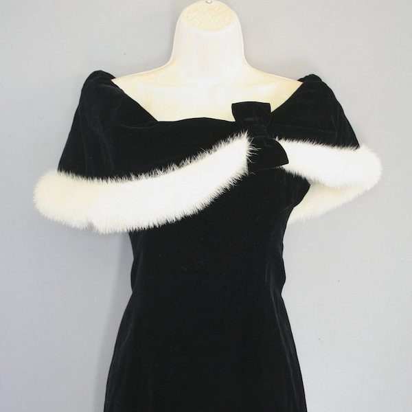 1960s Velvet Evening Gown With Mink Collar- Couture by Jacques Heim // Heim Jeunes Filles - Size Small