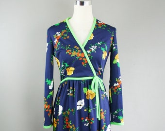 1970 Keram - Nylon Knit - Navy floral Print, Trimmed in bright Green