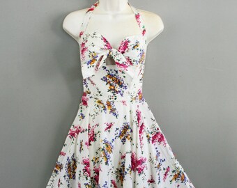 Simply Sexy - 1970&#39;s - Halter Dress - Hippie Bohemian - Full Circle Skirt - Crepe  Floral Fabric - sundress