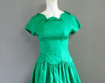 1950 - Suzy Brooks - Kelly Green - Emerald Green - Damask - Wedding -  Party Dress - Cocktail Dress - Pin Up - Rockabilly