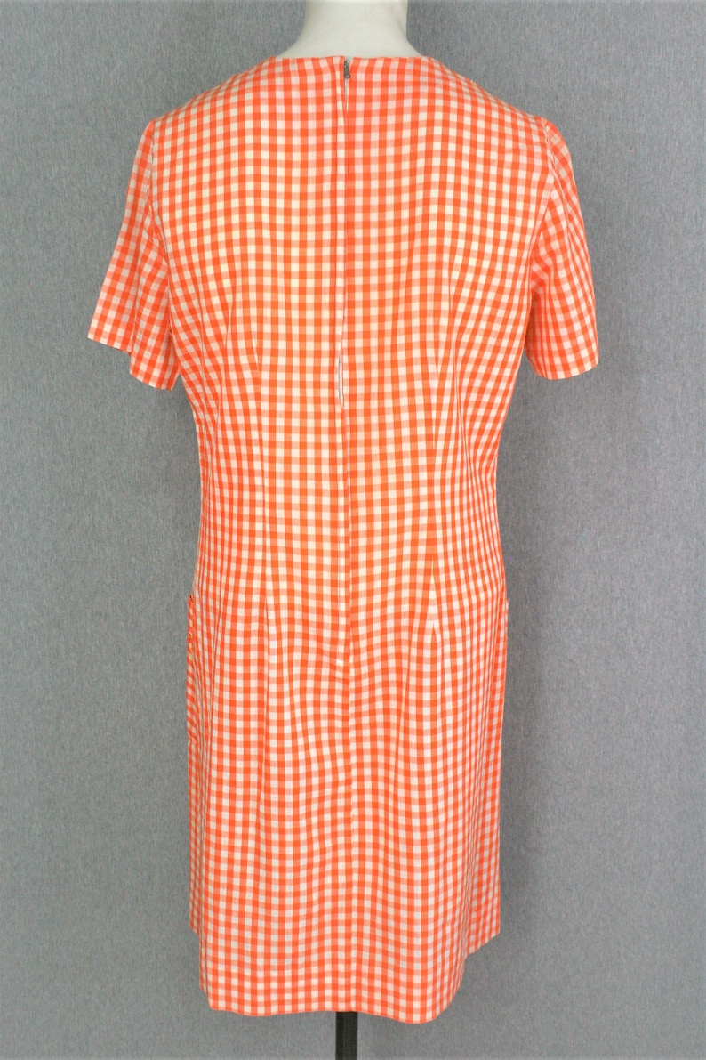 1960s Gingham Embroidered Shift Estimated size image 4