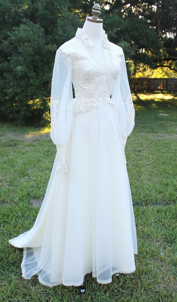 Wedding Dress - Cottagecore - Victorian - 1970s - 