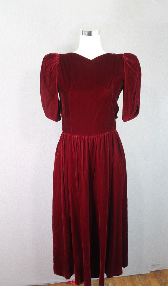 1980s Red Velvet Party Dress || Puff Sleeves || L… - image 7