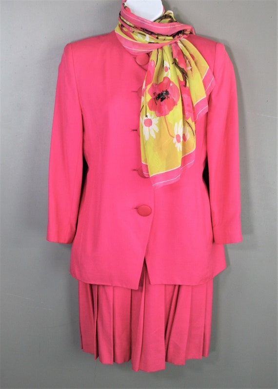 Power Play - Christian Dior - Two Piece Suit - Mar