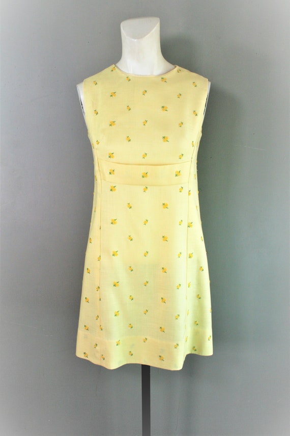 1960's - Yellow Linen Mini - Estimated size M - Em