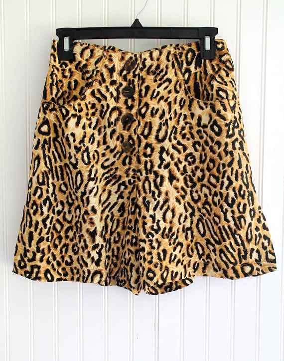 Shorts - 1980-90s - Silk - Fully  Lined - Animal Print - Leopard - by Vera Cristina