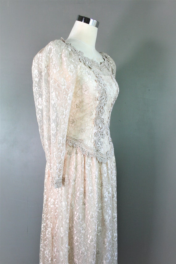 Yesterday - 1980 -  Victorian Inspired - Blushing… - image 3