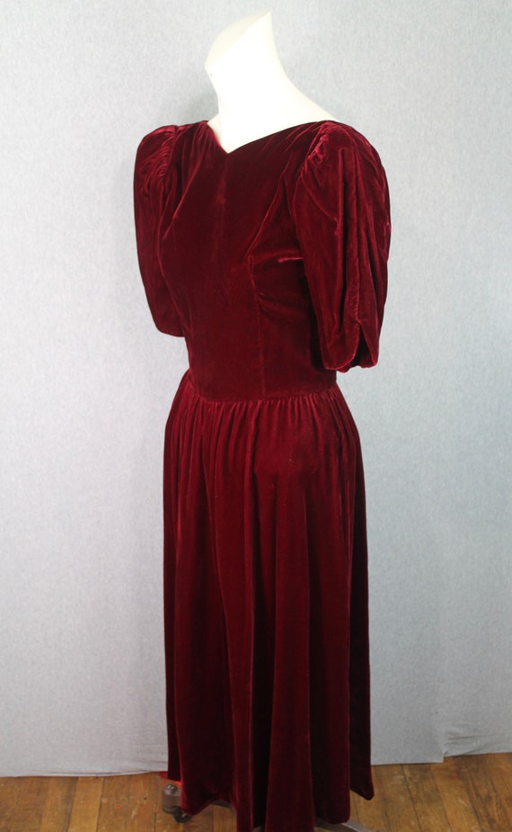 1980s Red Velvet Party Dress || Puff Sleeves || L… - image 3