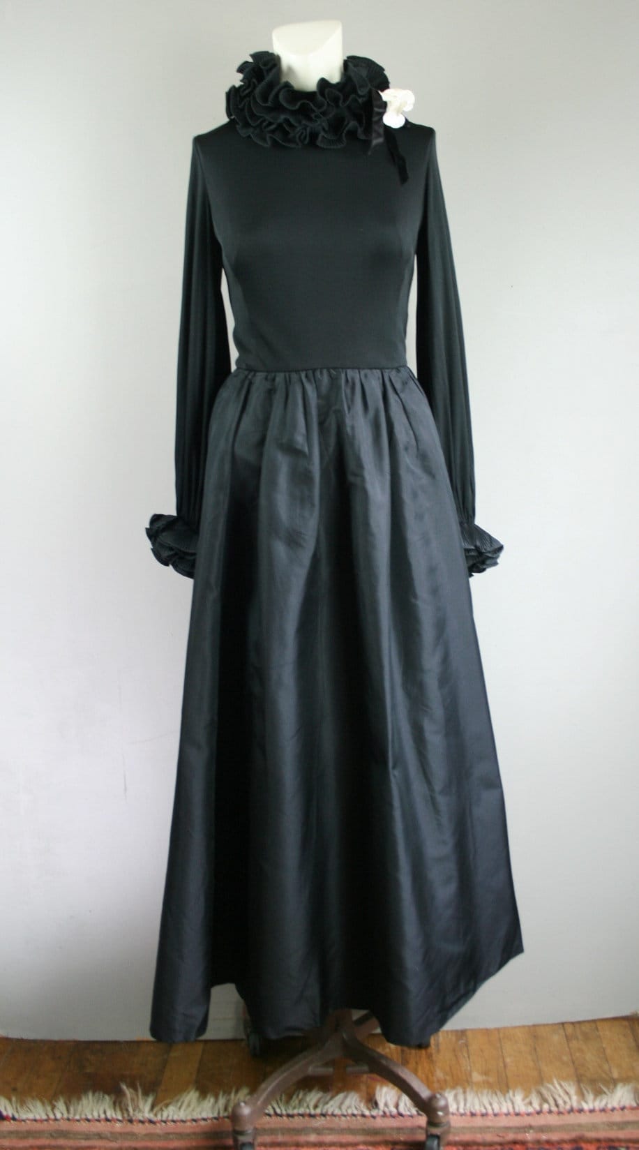 Victor Joris - Designer Silk Jersey Taffeta Ruffles Circa 1970S Estimated M/L
