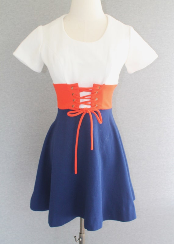 1970s - Sporty - Color Blocked - Mod Mini - Red/Wh