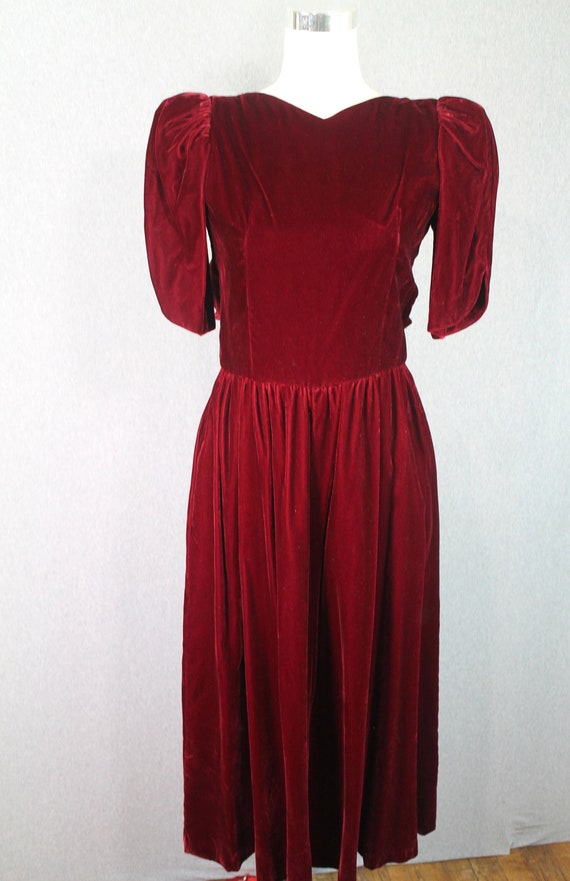 1980s Red Velvet Party Dress || Puff Sleeves || Lo