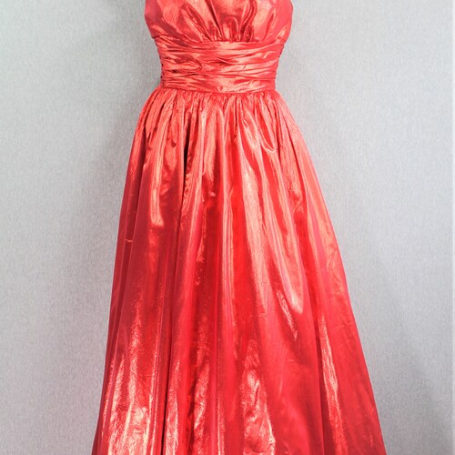 Mike Benet, 1980s RED metallic lame, Strapless, Holiday Ball, formal, Fit shops and Flare Formal , size 2/4