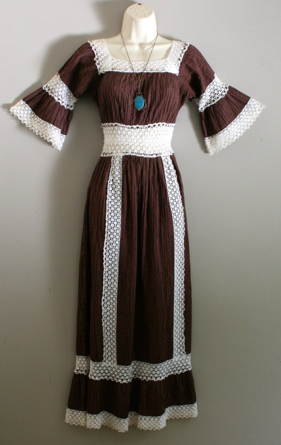 Nopales and Novelas - 1970s Pintuck Mexican Weddin