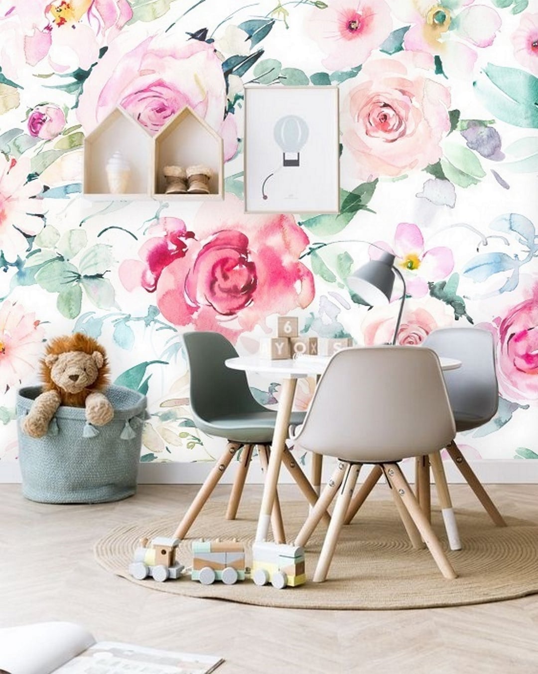 Scattered Rococo Chinoiserie Roses Behang, image size:1080x1352