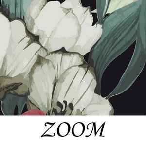 Puede incluir: Primer plano de una impresi&oacute;n floral con flores blancas y hojas verdes sobre un fondo negro. Las flores tienen un efecto de acuarela y las hojas tienen un aspecto texturizado.
