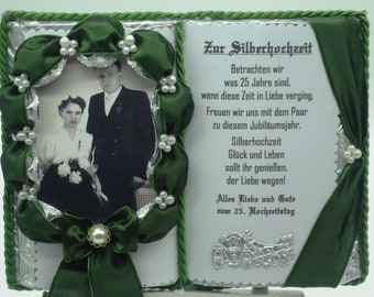 Silberhochzeit - 25-jähriges Ehejubilläum - Dekobuch (tannengrün) für Foto mit Holz-Buchständer Schmuckbücher für alle Anlässe