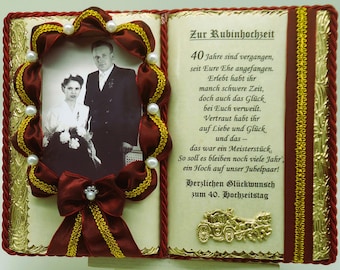 Rubinhochzeit -40-jähriges Ehejubiläum- Dekobuch rot/gold für Foto (mit Holz-Buchständer)